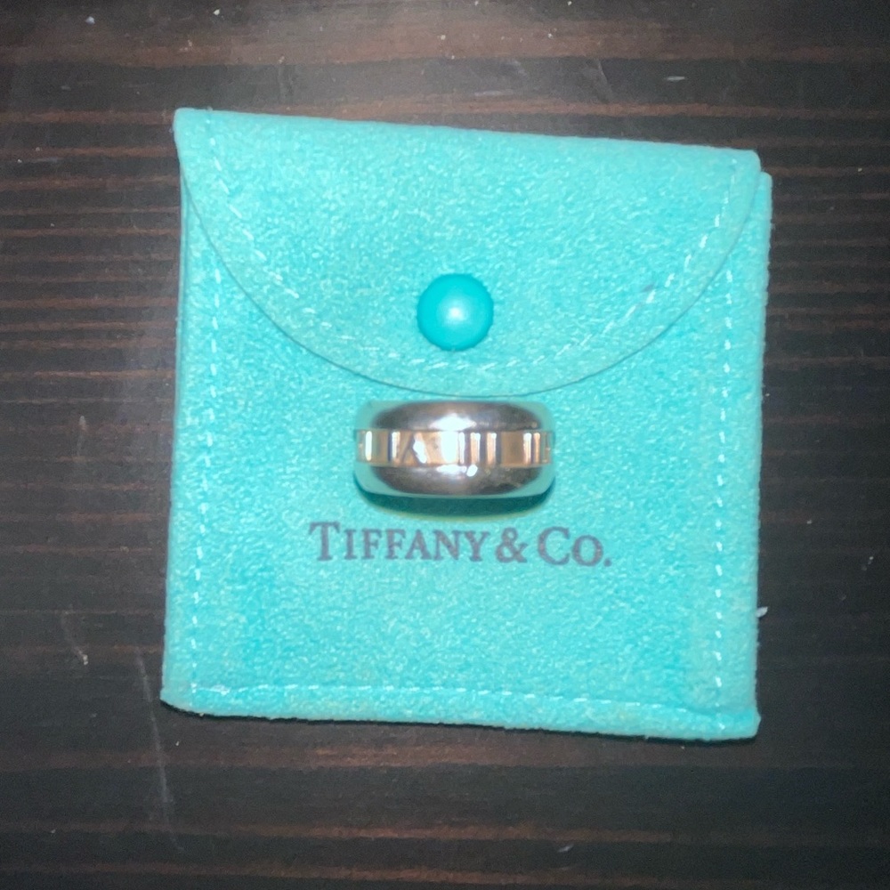 Tiffany & CO 2003 Sterling Atlas Band size 7 Women.